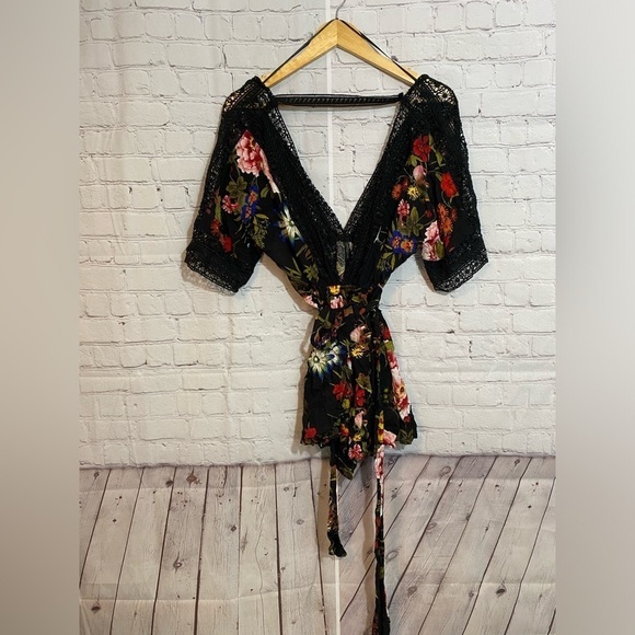 Luxxel Womens Size Small Black Floral Wrap RomperLace Crotchet Detail - Picture 4 of 5